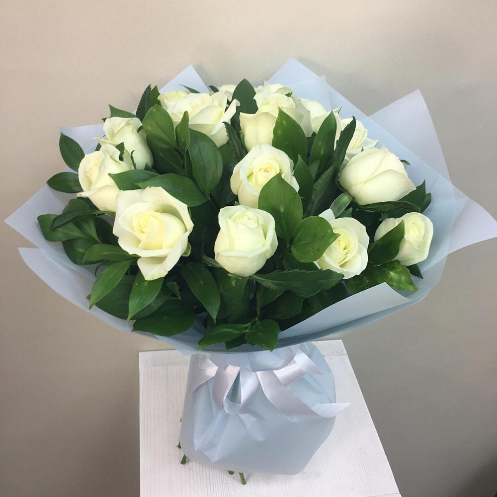 Букет 15 Белых роз Проуд в Ферзиково