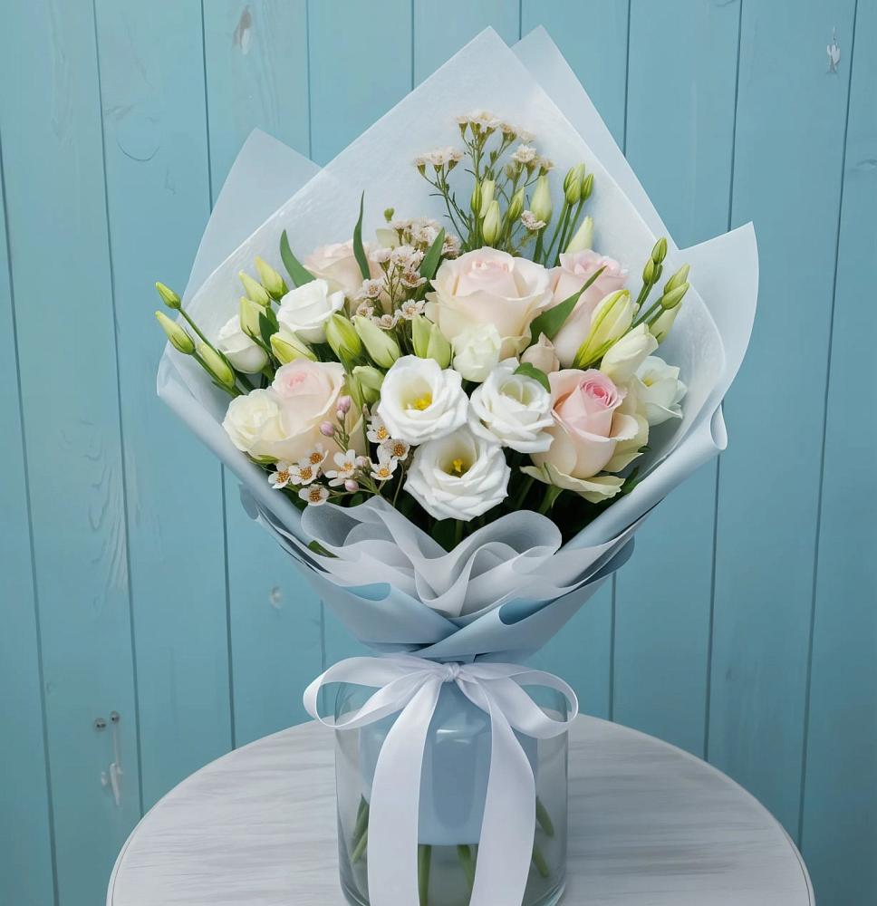 Букет цветов из: Розы и Лизиантусы в Ферзиково