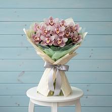 Букет цветов из:  Орхидеи и Розы в Ферзиково