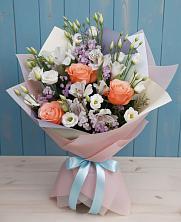 Букет цветов из:  Лизиантусы, Розы, Альстромерии и Гипсофила в Ферзиково