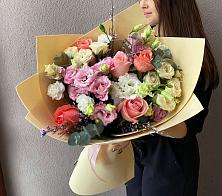 Букет цветов из:  Розы, Лизиантусы и Гвоздики #REPLACE_PRED# Ферзиково