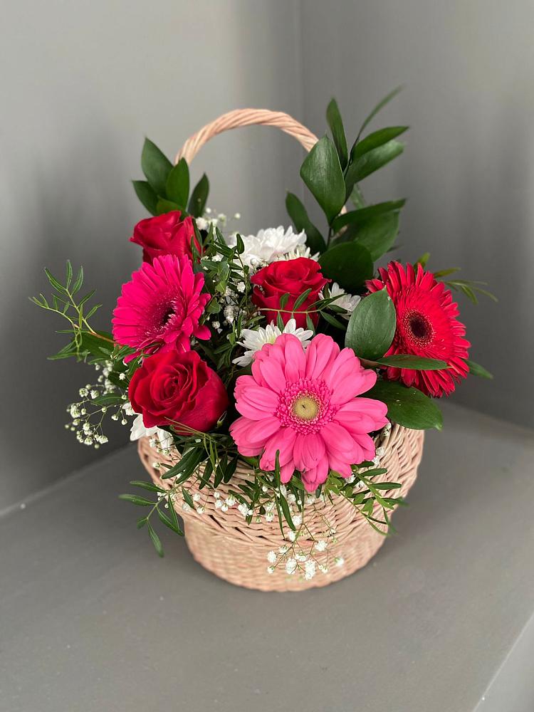 Цветочная композиция из Розы, Хризантемы и Герберы в корзине в Ферзиково