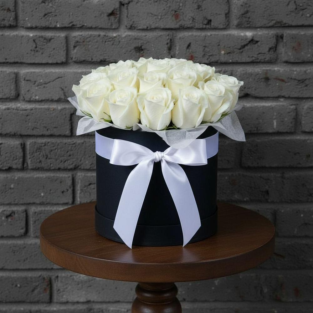 Цветочная композиция из Розы в шляпной коробке в Ферзиково