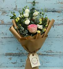 Букет цветов из:  Розы и Лизиантусы в Ферзиково