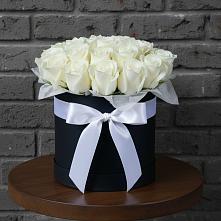 Цветочная композиция из Розы в шляпной коробке в Ферзиково